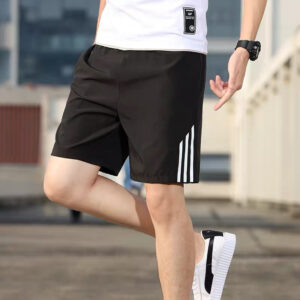 Men’s quick-dry sports shorts in blue Green three-bar men’s fitness shorts Red geometric pattern sports shorts for men White men’s workout shorts cotton material Men’s gym training shorts front view Stretchable quick-dry sports pants for men Men’s sports shorts M–5XL size range